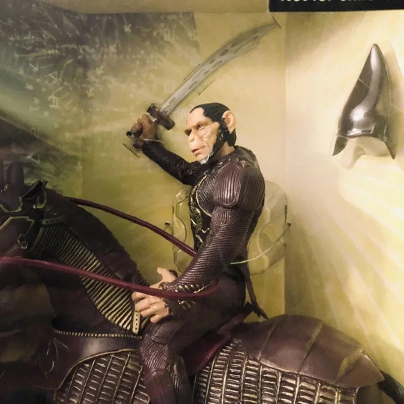 Vintage 2001 Planet of the  Apes Thade Hasbro Battle Steed Figure - Picture 2 of 16